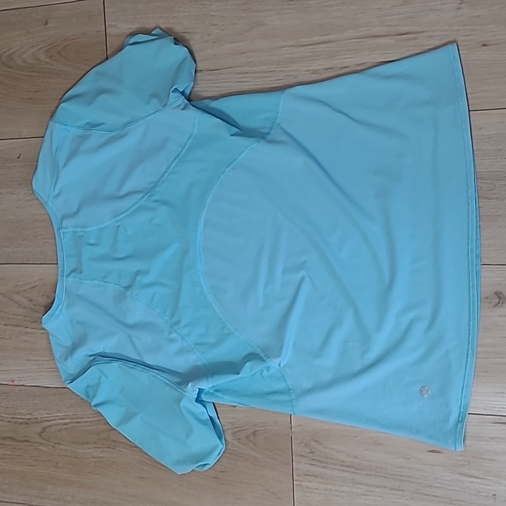 Lululemon Light Blue Short Sleeve Athletic Top Size Small - Picture 4 of 5